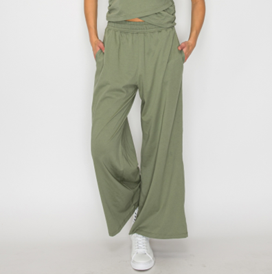 Relaxed Flow Wide-Leg Pants